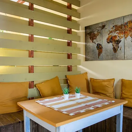 Seosko Domacinstvo Pustolov