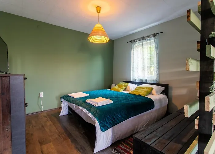 Seosko Domacinstvo Pustolov Daire Stari Banovci